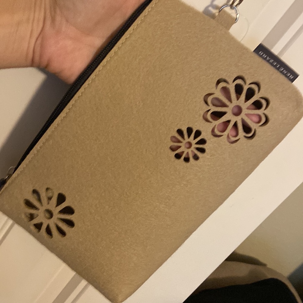 NWT RENE LEZARD WRISTLET 💕🌹 - Picture 3 of 3